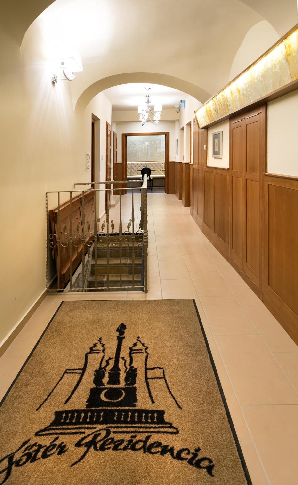 Foter Rezidencia 3 Apartment Gyor Ngoại thất bức ảnh