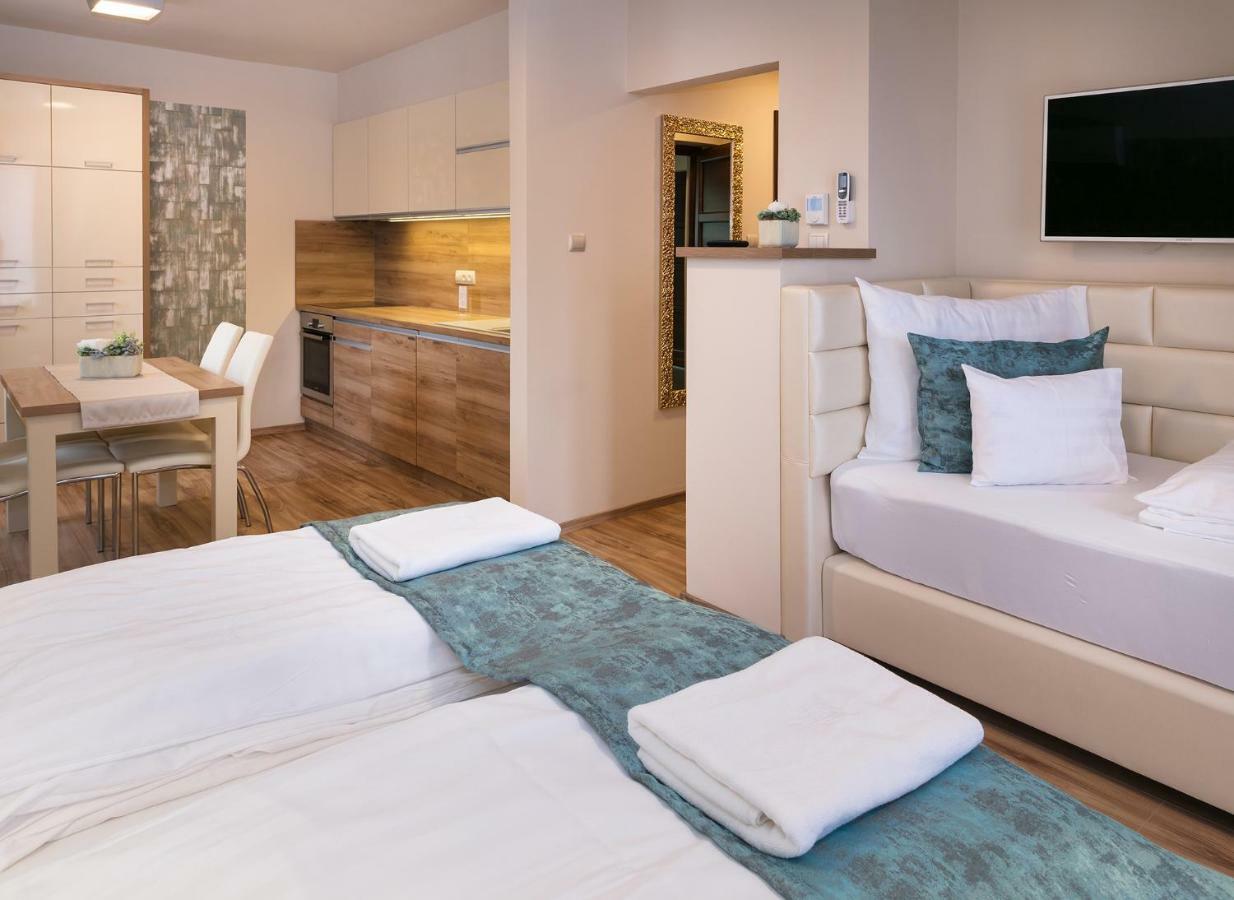 Foter Rezidencia 3 Apartment Gyor Ngoại thất bức ảnh